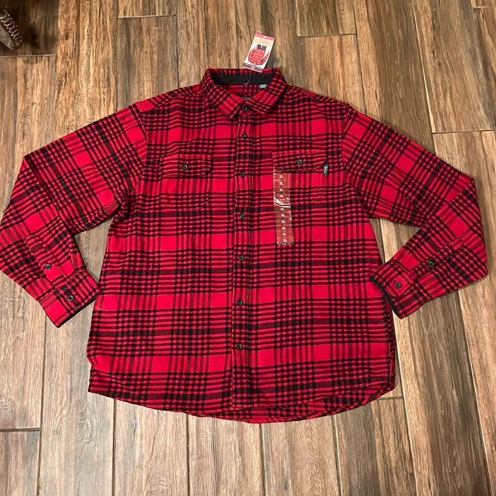 🐑 NWT Woolrich brand men’s long sleeve red grid plaid shirt